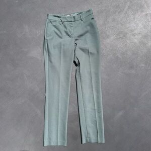Forrest green business causal straight fit pants. Great quality from Express.
